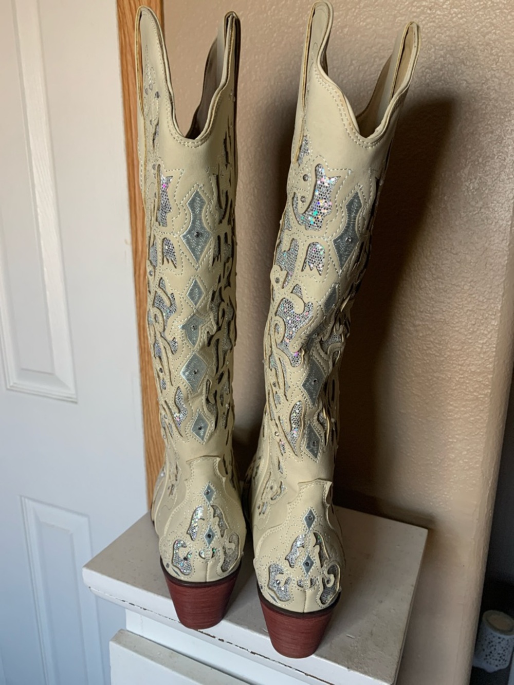 WESTERN Cream Cutout Embroidered Faux Leather Cowgirl Boots - Picture 6 of 7